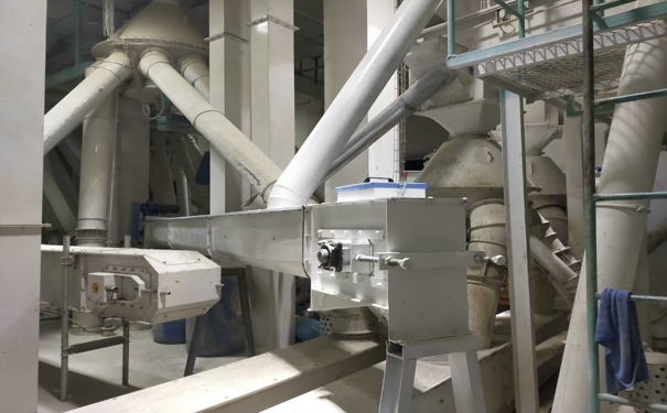 飼料生產機器全套多少錢?其在使用中又該如何控制電機溫度?