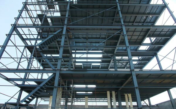 導致飼料加工設備出現(xiàn)卡機現(xiàn)象的原因一般有哪些?