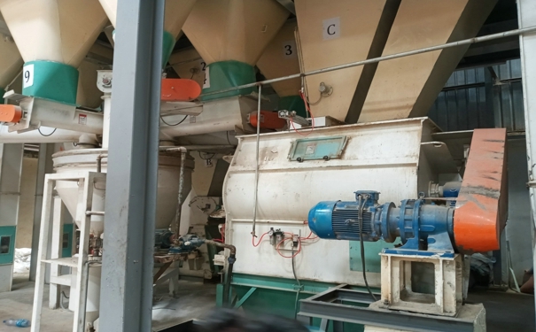 混合飼料的機器對養殖業效益有著至關重要的影響